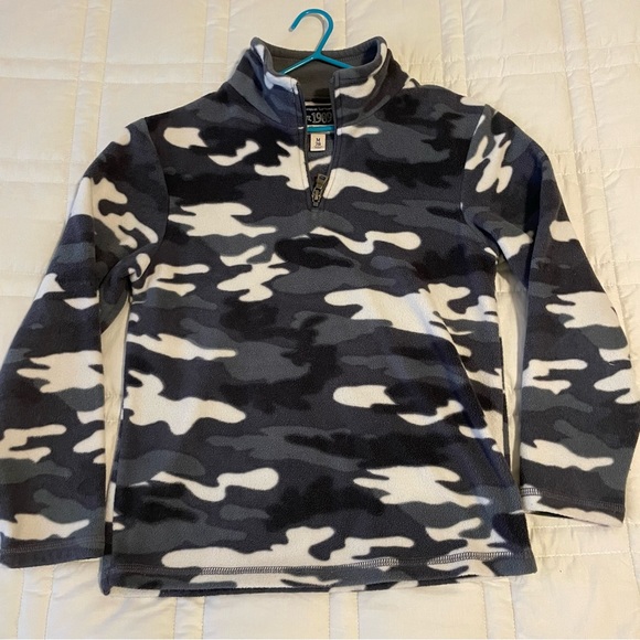 4/$13 The Children’s Place Camo Fleece Jacket - Medium 7/8 - Picture 1 of 2